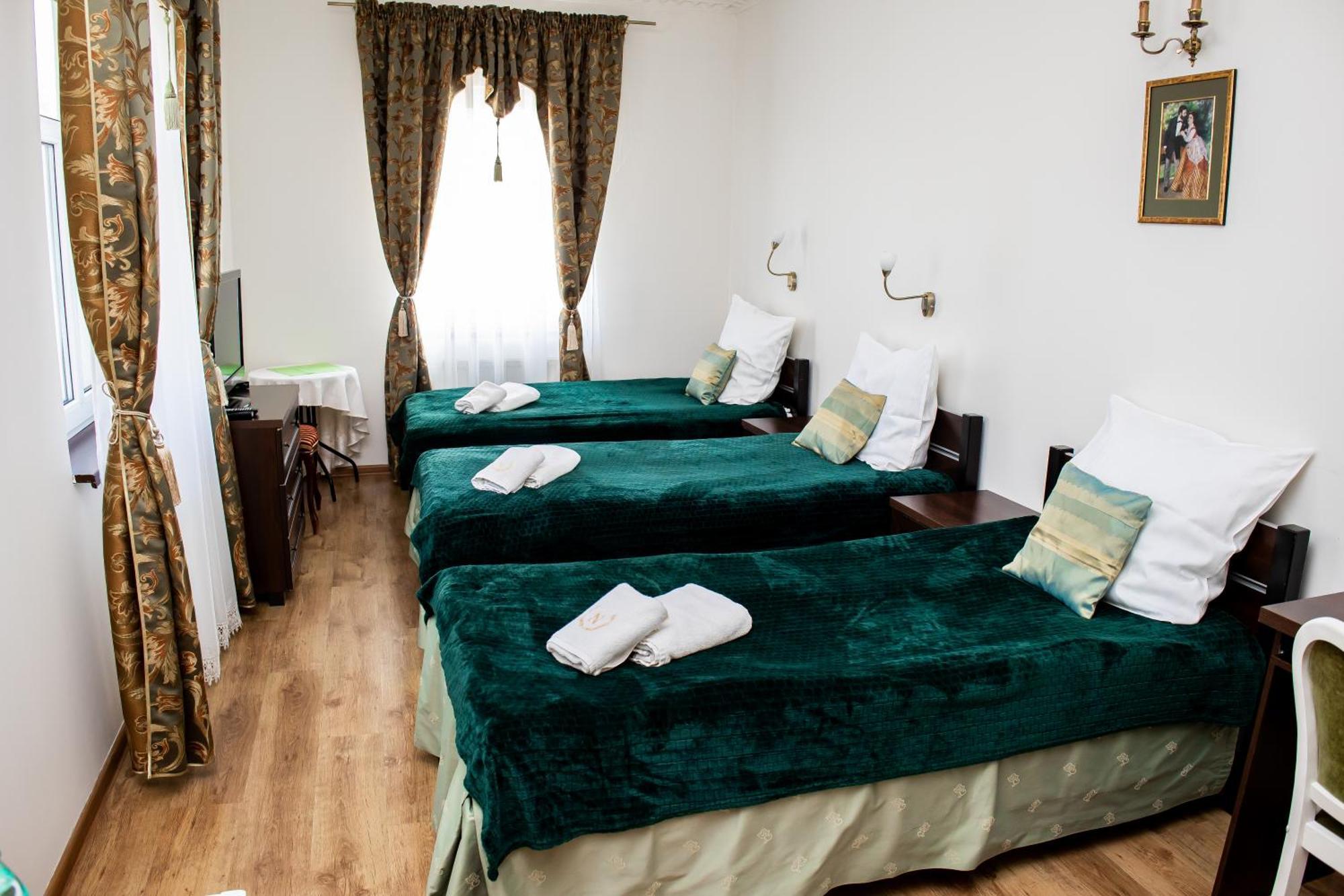 Hotel Napoleon Wroblew  Esterno foto