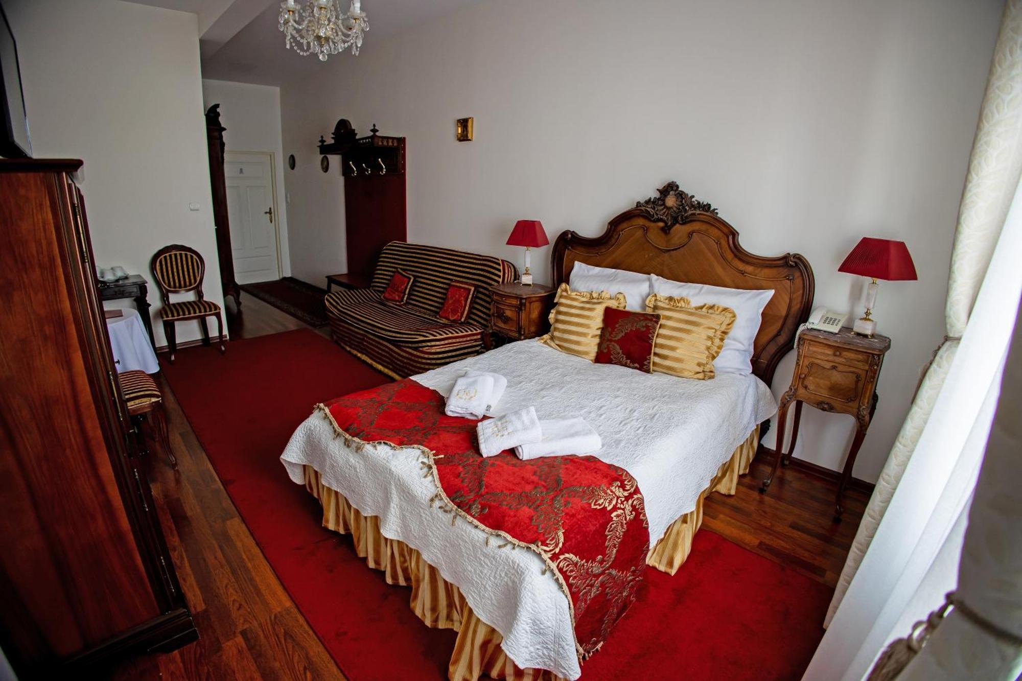 Hotel Napoleon Wroblew  Esterno foto