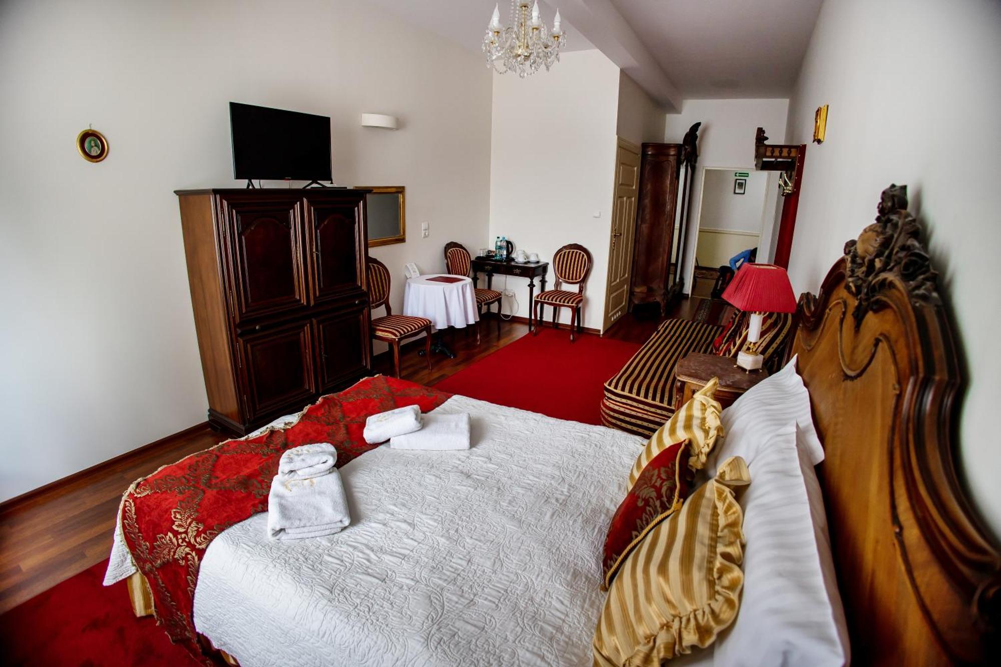 Hotel Napoleon Wroblew  Esterno foto